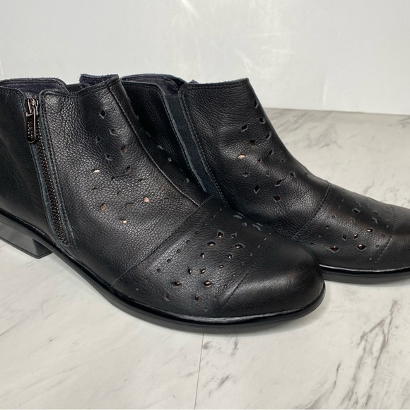 Naot Matagi Black Bootie 10 41 - Picture 9 of 14